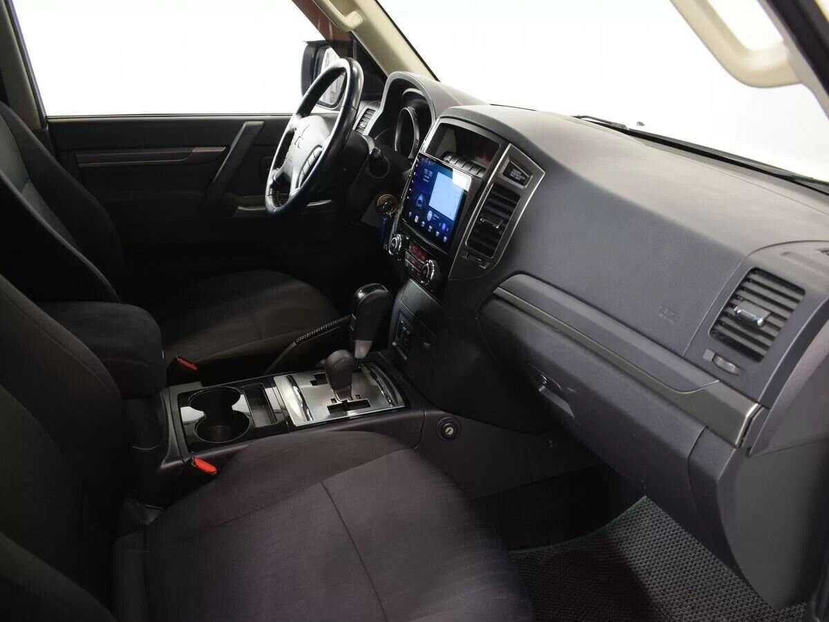 Mitsubishi Pajero, 2015 Фото №7