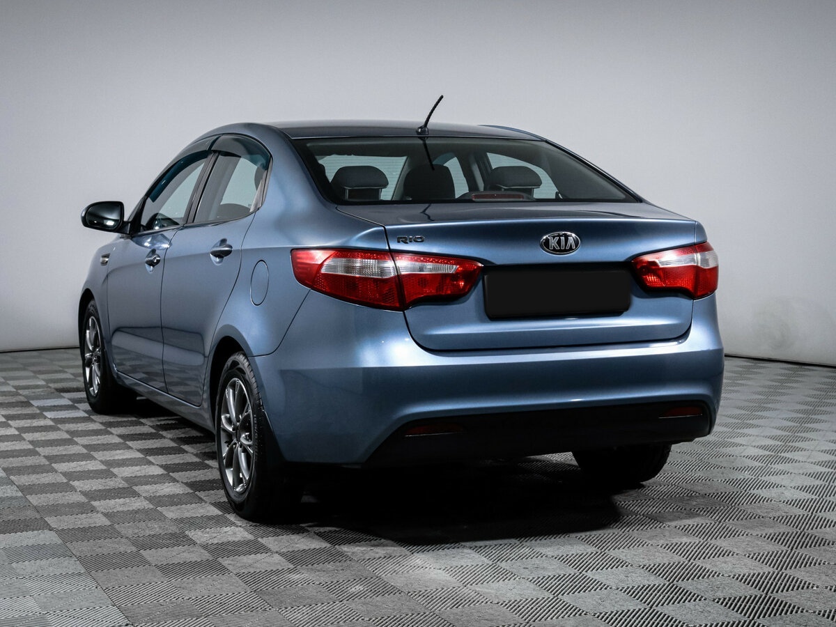 Kia Rio 5-speed III, 2013 Фото №6