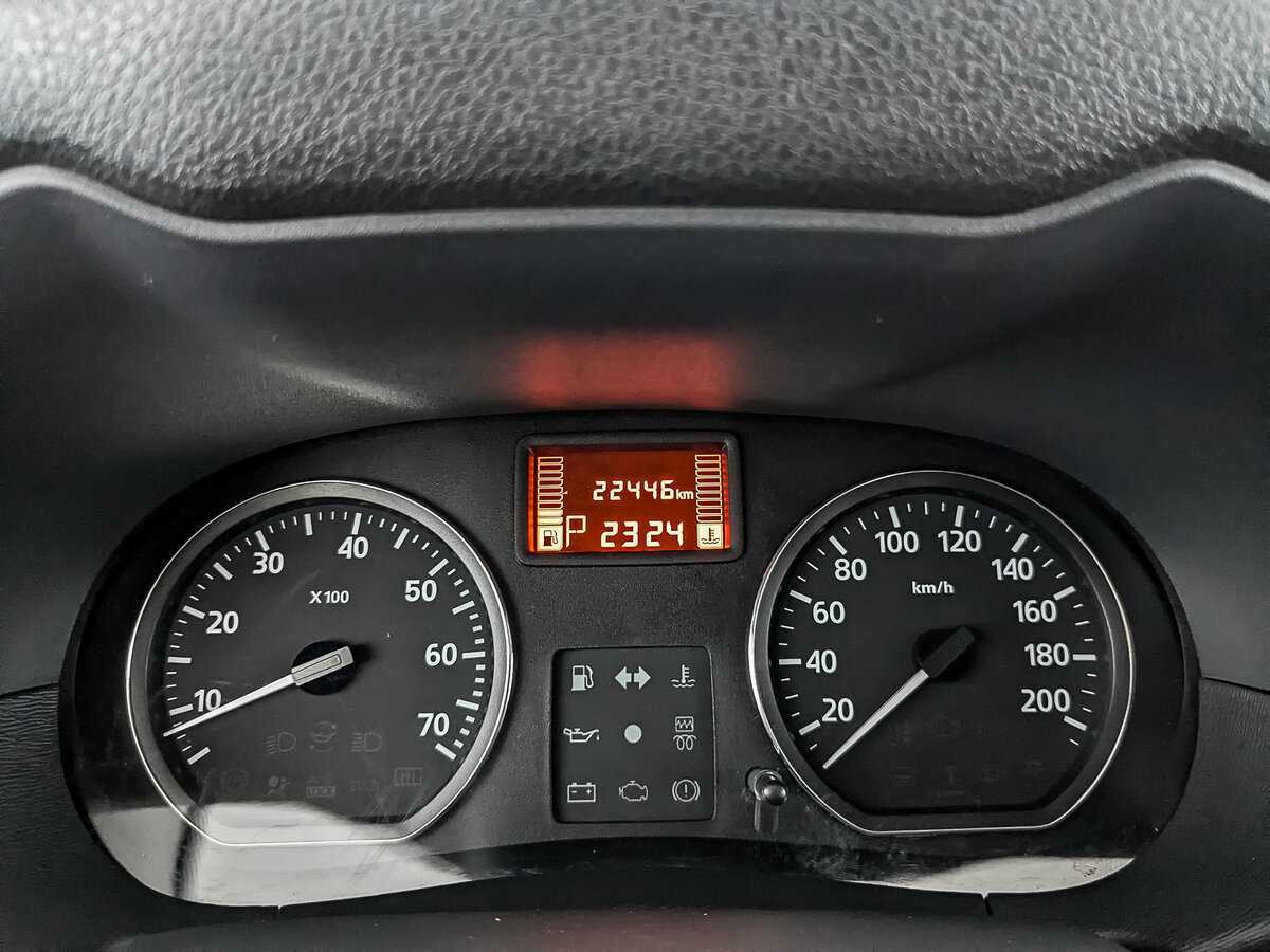 Nissan Terrano, 2015 Фото №16