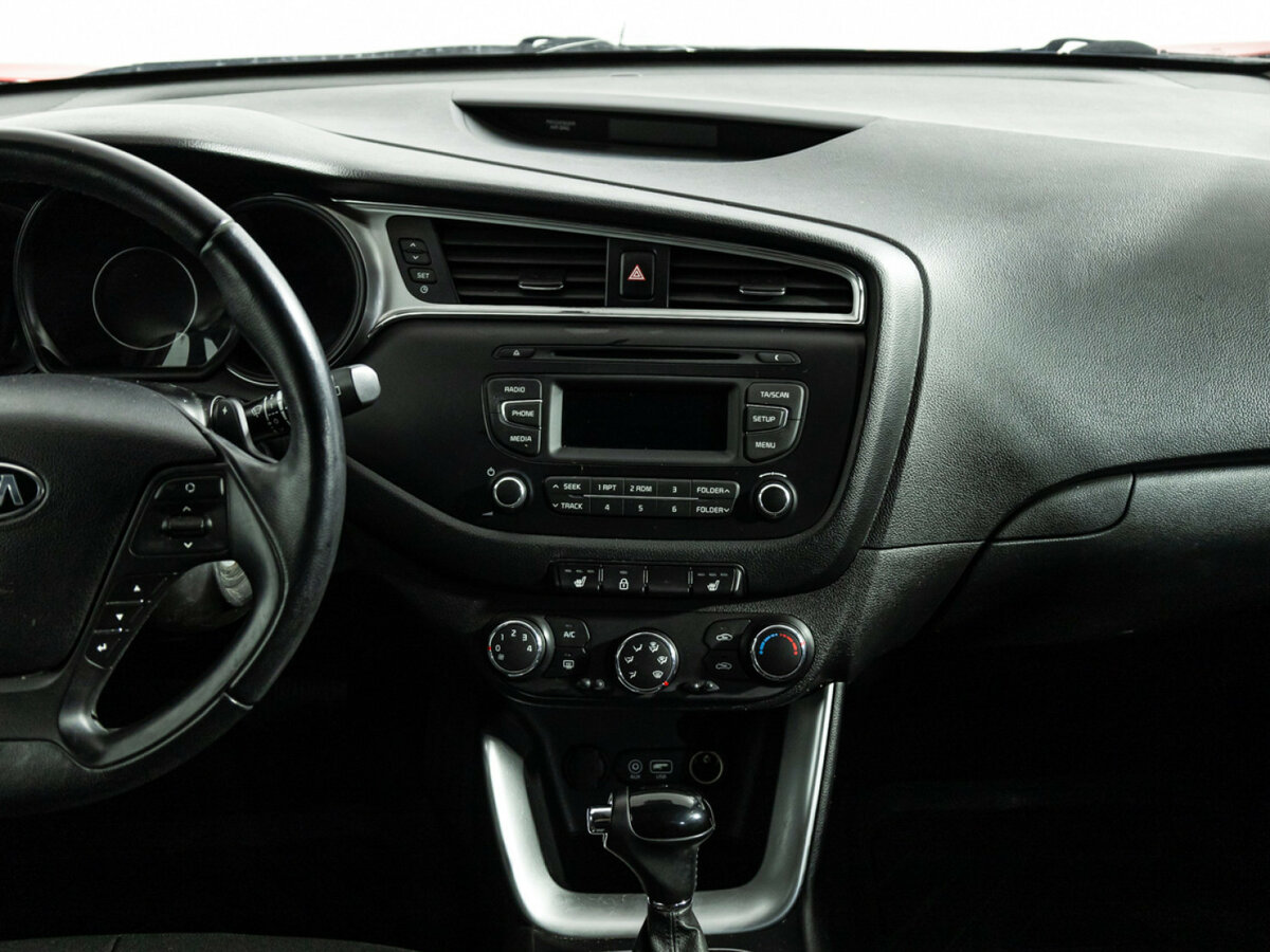 Kia Ceed II Рестайлинг, 2016 Фото №14
