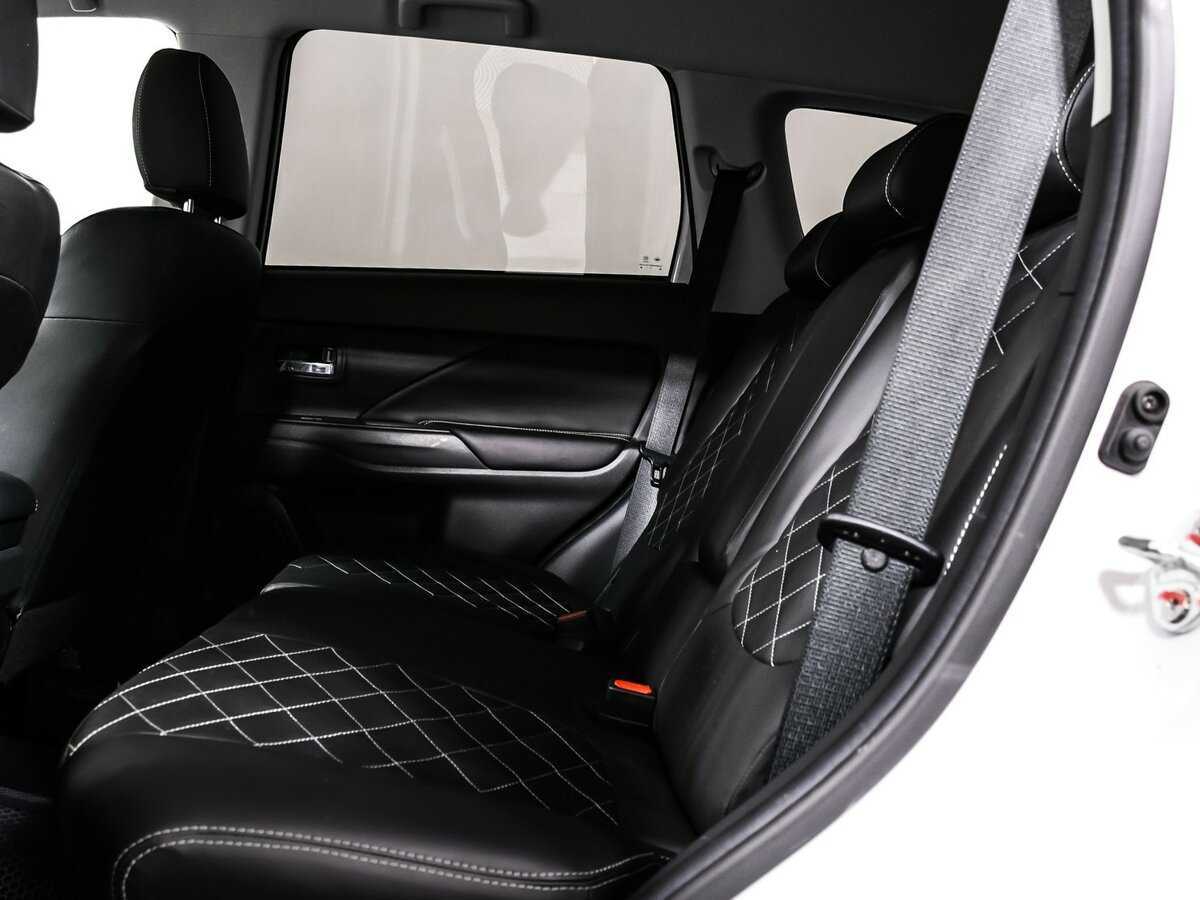 Mitsubishi Outlander, 2022 Фото №13