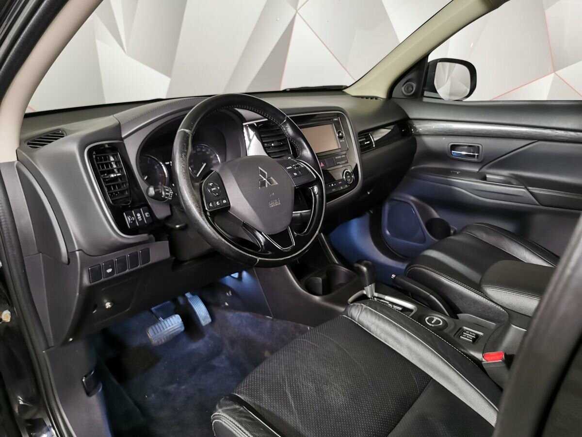 Mitsubishi Outlander, 2016 Фото №14