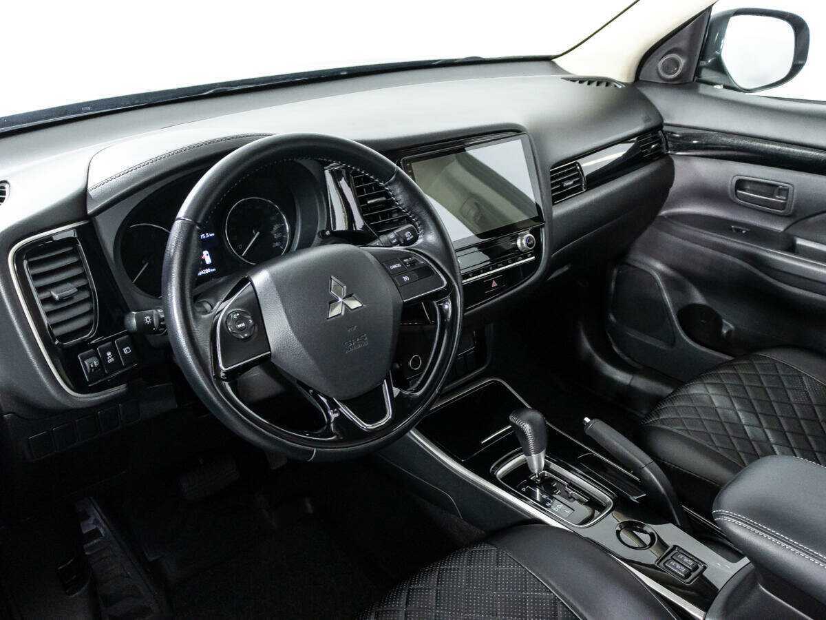 Mitsubishi Outlander, 2021 Фото №9