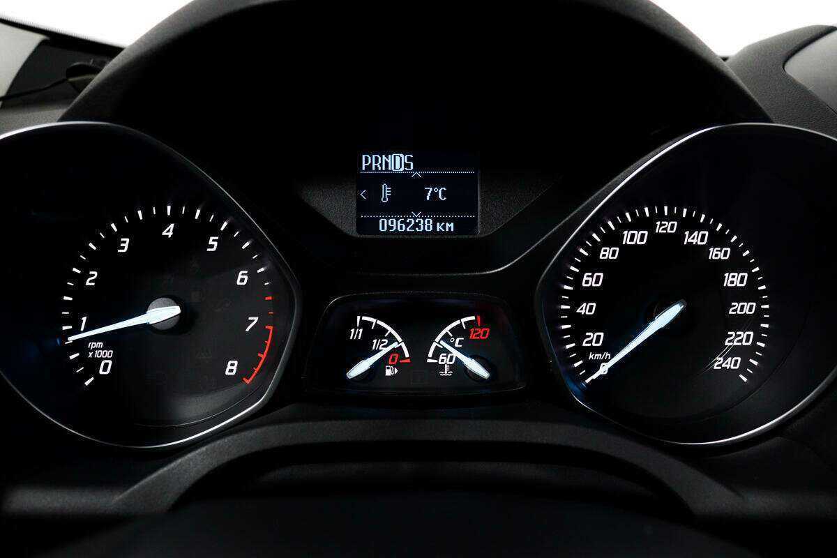 Ford Kuga, 2015 Фото №10