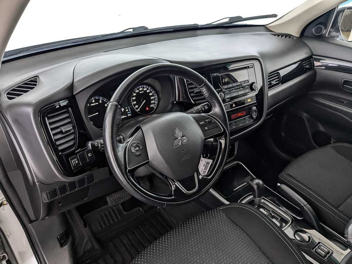Mitsubishi Outlander, 2019 Фото №15
