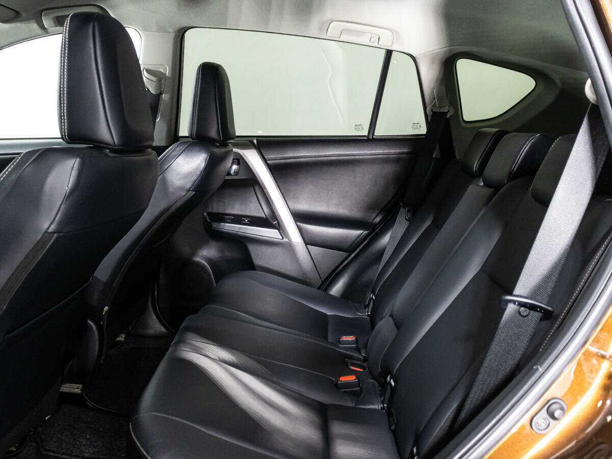 Toyota RAV4, 2016 Фото №10