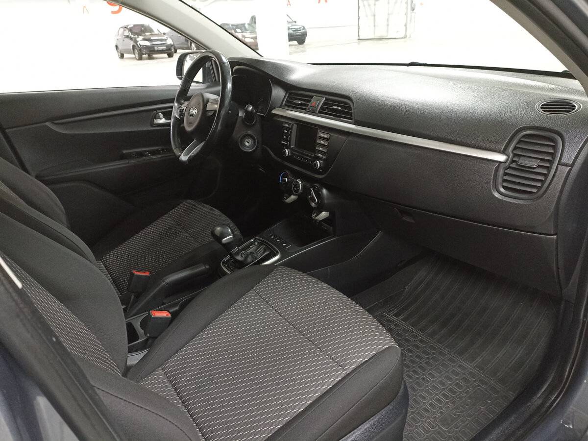 Kia Rio, 2018 Фото №11