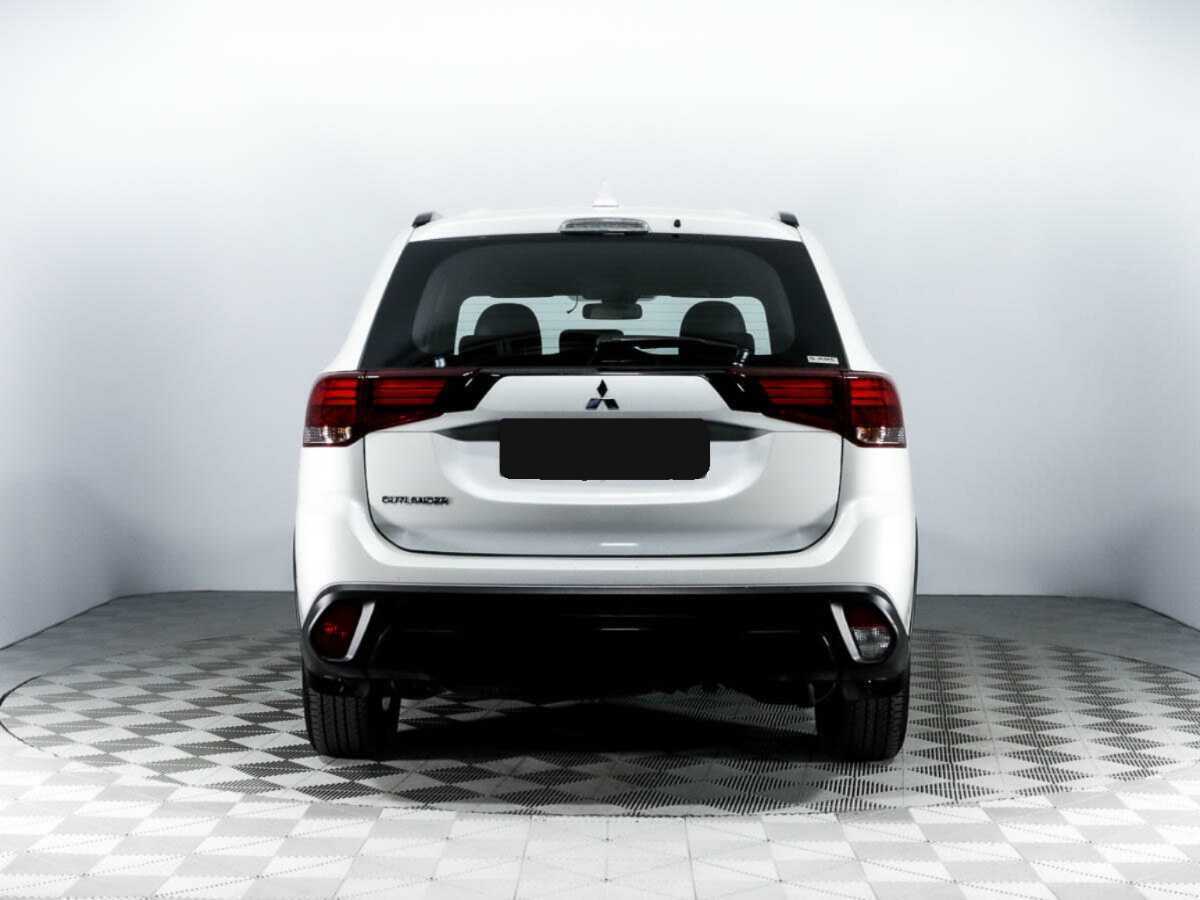 Mitsubishi Outlander, 2021 Фото №6