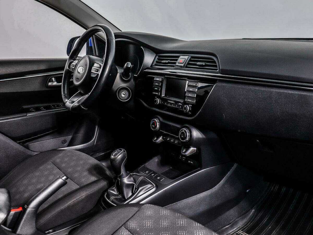 Kia Rio, 2017 Фото №11