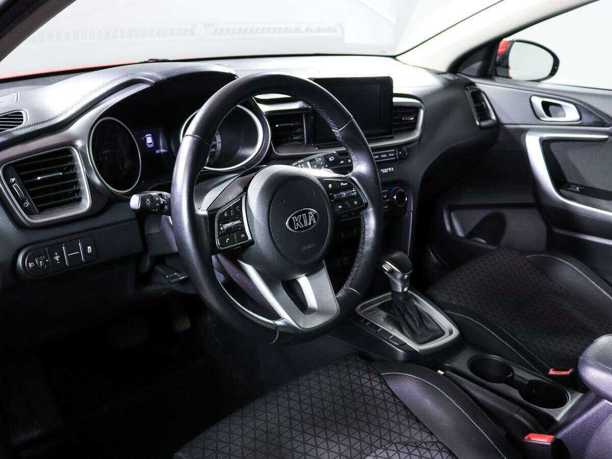 Kia Ceed, 2018 Фото №12