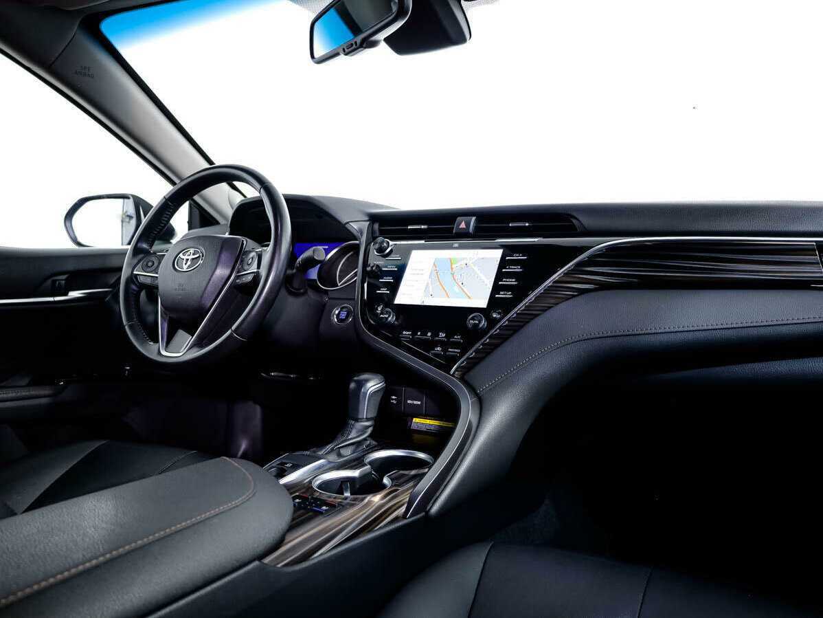 Toyota Camry, 2020 Фото №8