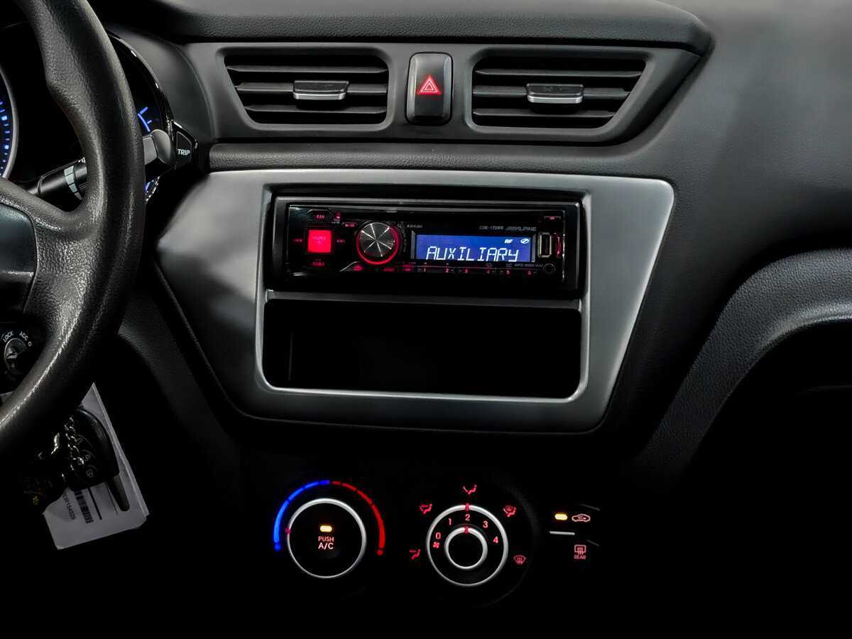 Kia Rio, 2013 Фото №15