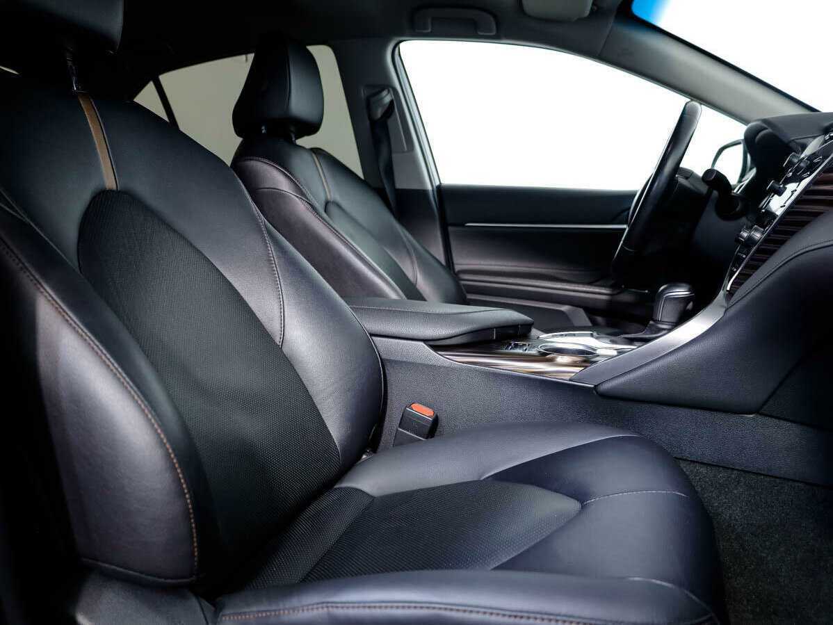 Toyota Camry, 2020 Фото №11