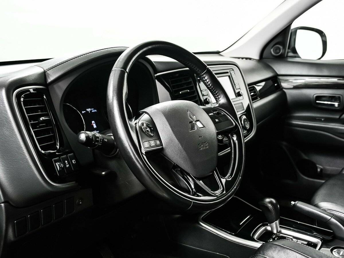 Mitsubishi Outlander, 2017 Фото №13