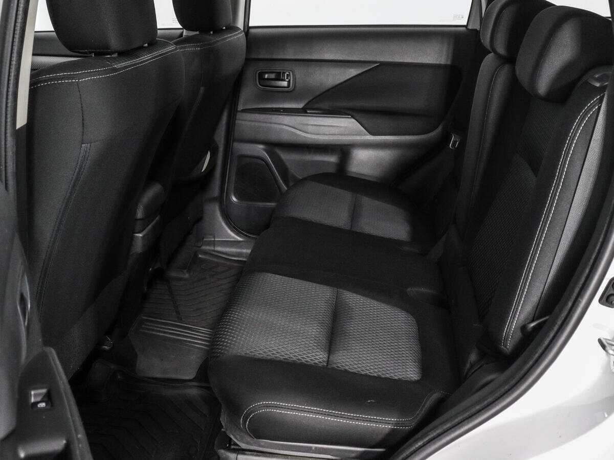 Mitsubishi Outlander, 2018 Фото №10