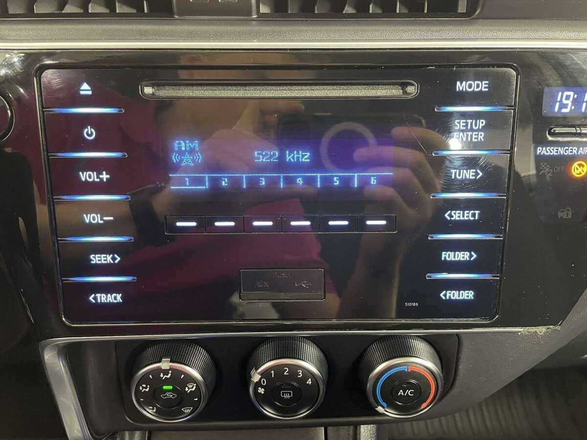 Toyota Corolla, 2017 Фото №12