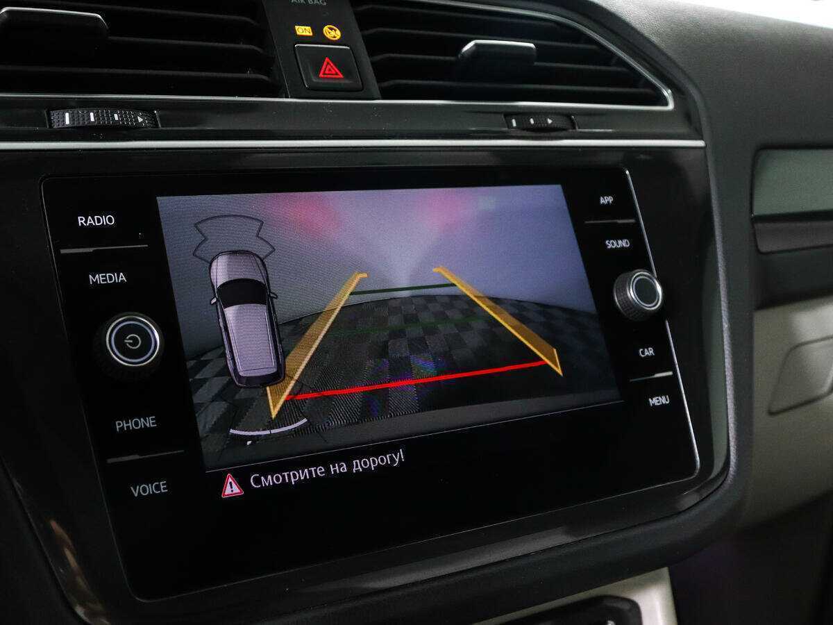 Volkswagen Tiguan, 2018 Фото №15
