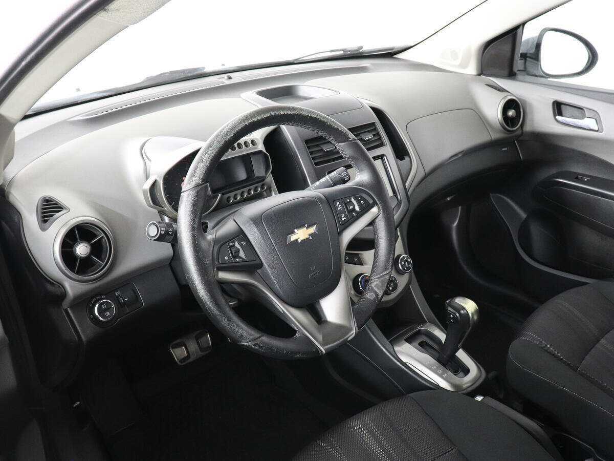 Chevrolet Aveo, 2014 Фото №5