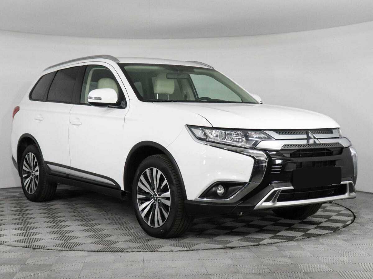 Mitsubishi Outlander, 2021 Фото №3