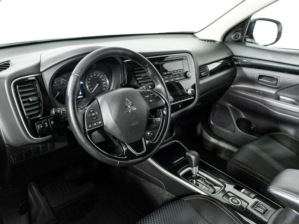 Mitsubishi Outlander, 2022 Фото №11