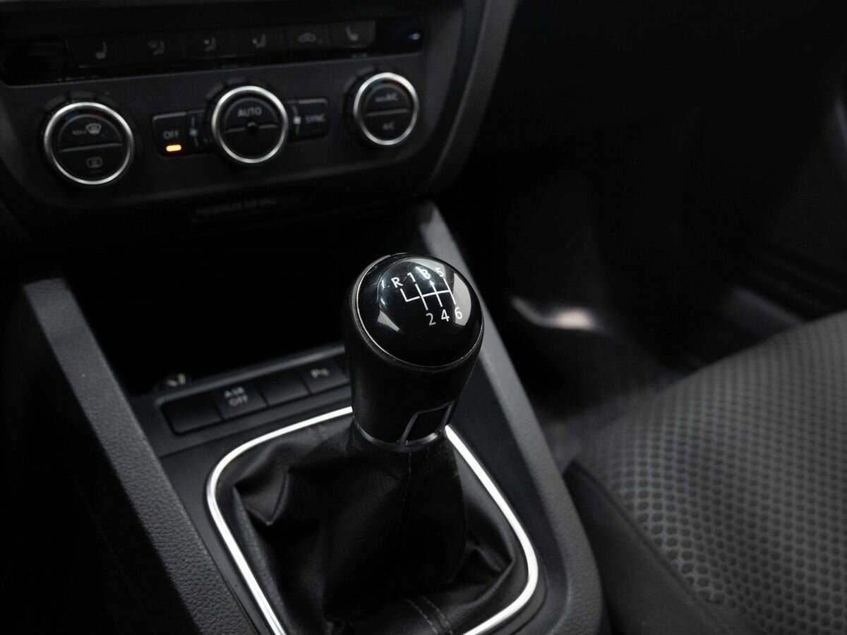 Volkswagen Jetta, 2014 Фото №17