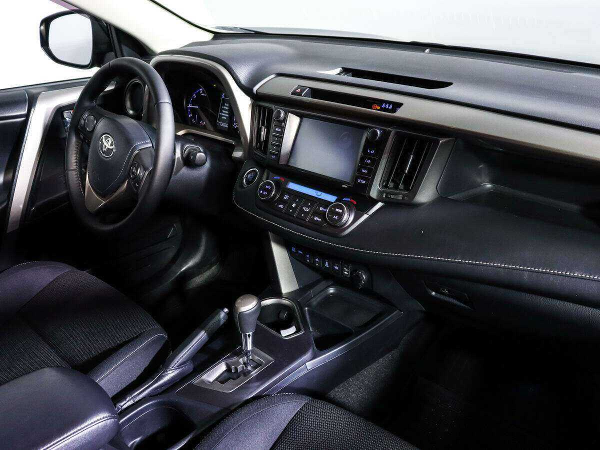 Toyota RAV4, 2017 Фото №7