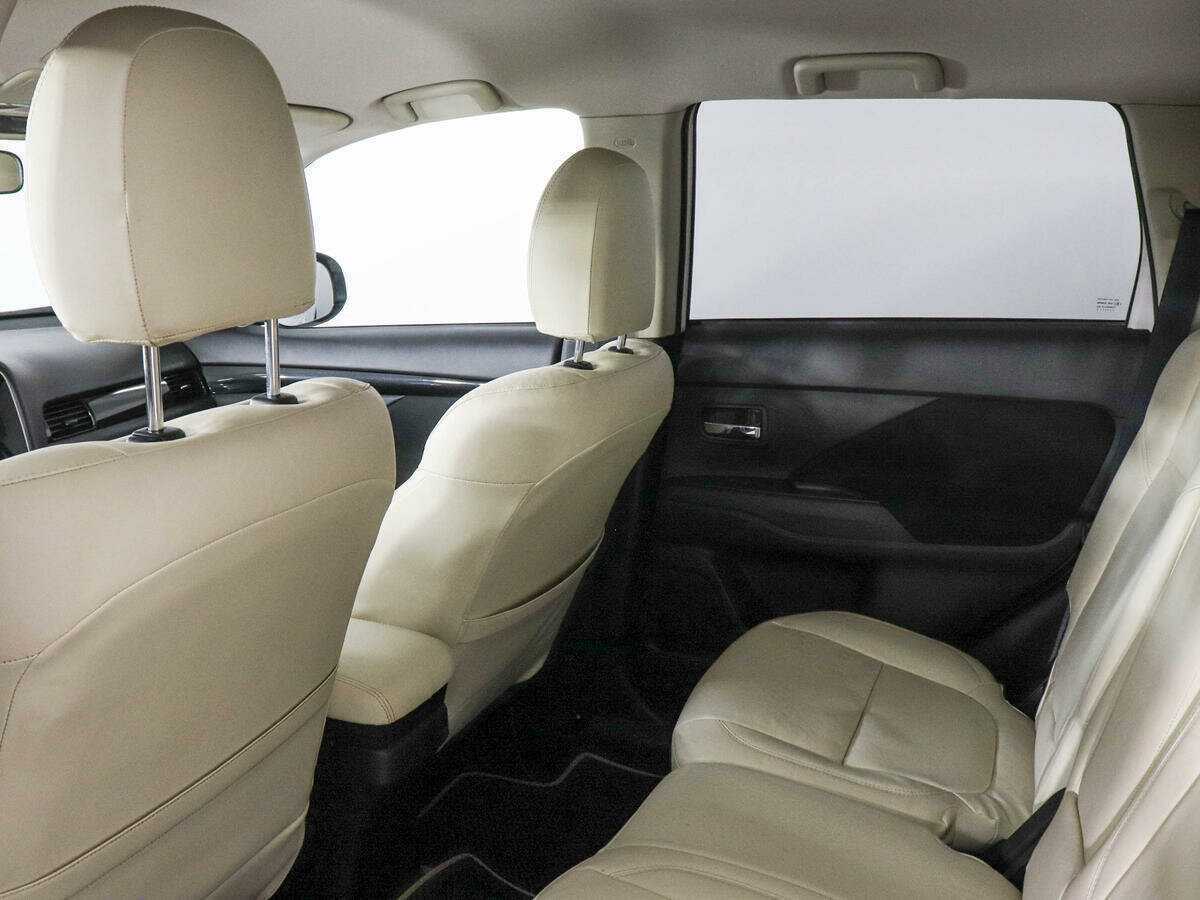 Mitsubishi Outlander, 2021 Фото №12