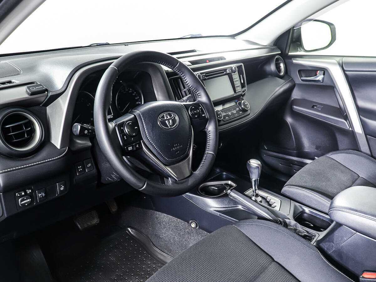 Toyota RAV4, 2016 Фото №11