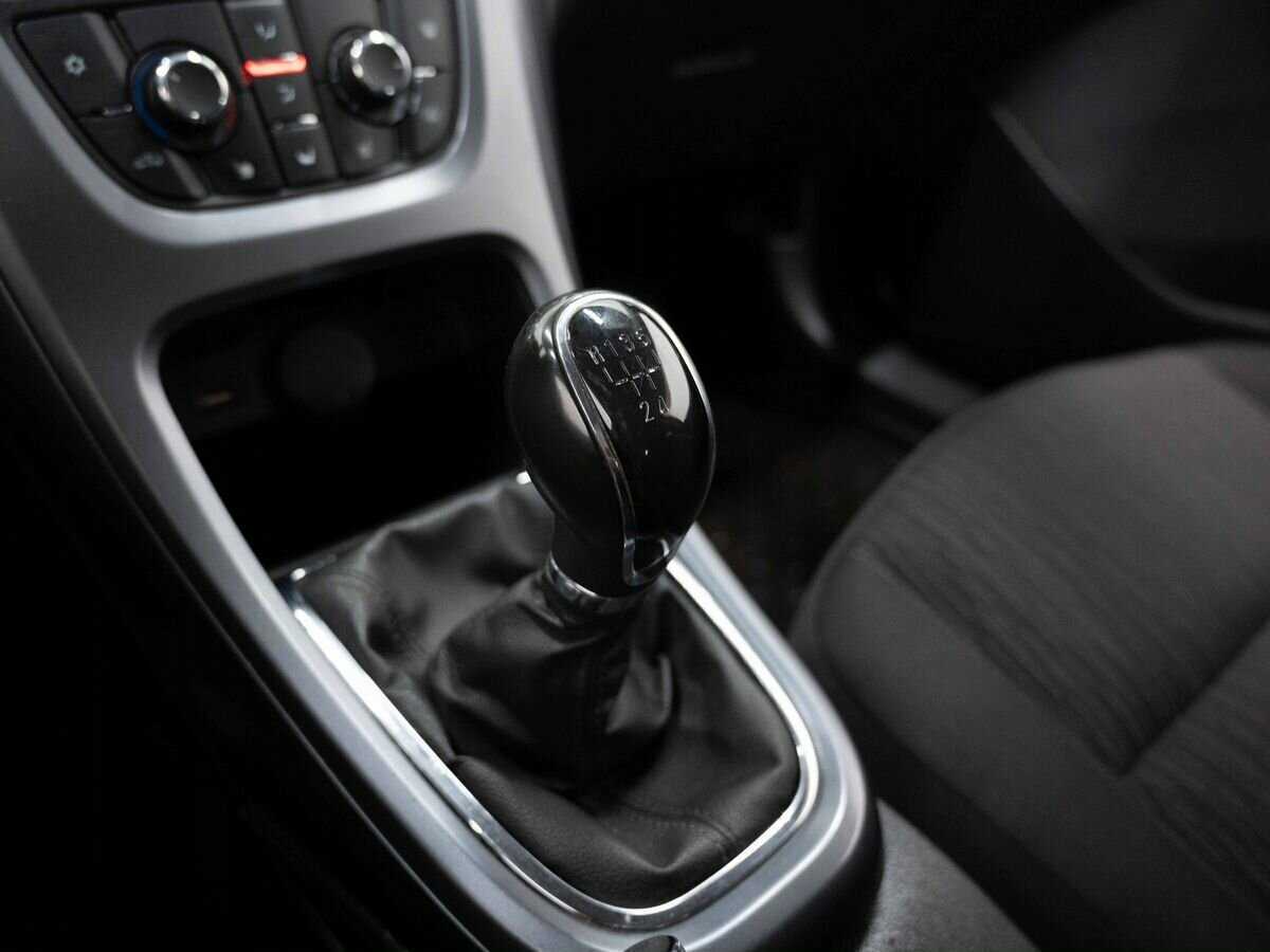 Opel Astra GTC, 2013 Фото №18