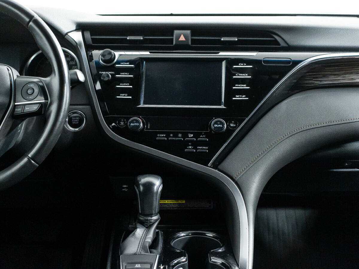 Toyota Camry, 2018 Фото №14
