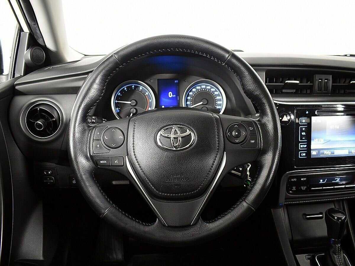 Toyota Corolla, 2017 Фото №11