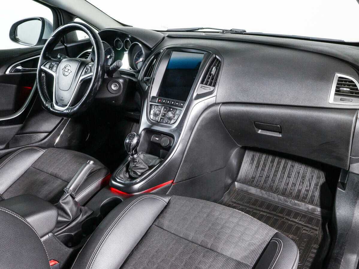 Opel Astra GTC, 2013 Фото №7