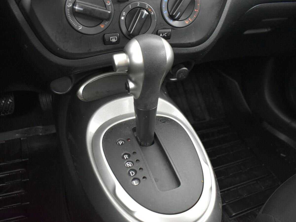 Nissan Juke, 2015 Фото №13