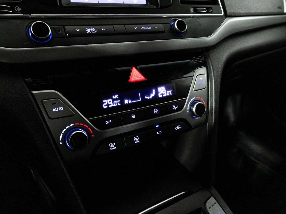 Hyundai Elantra, 2017 Фото №17