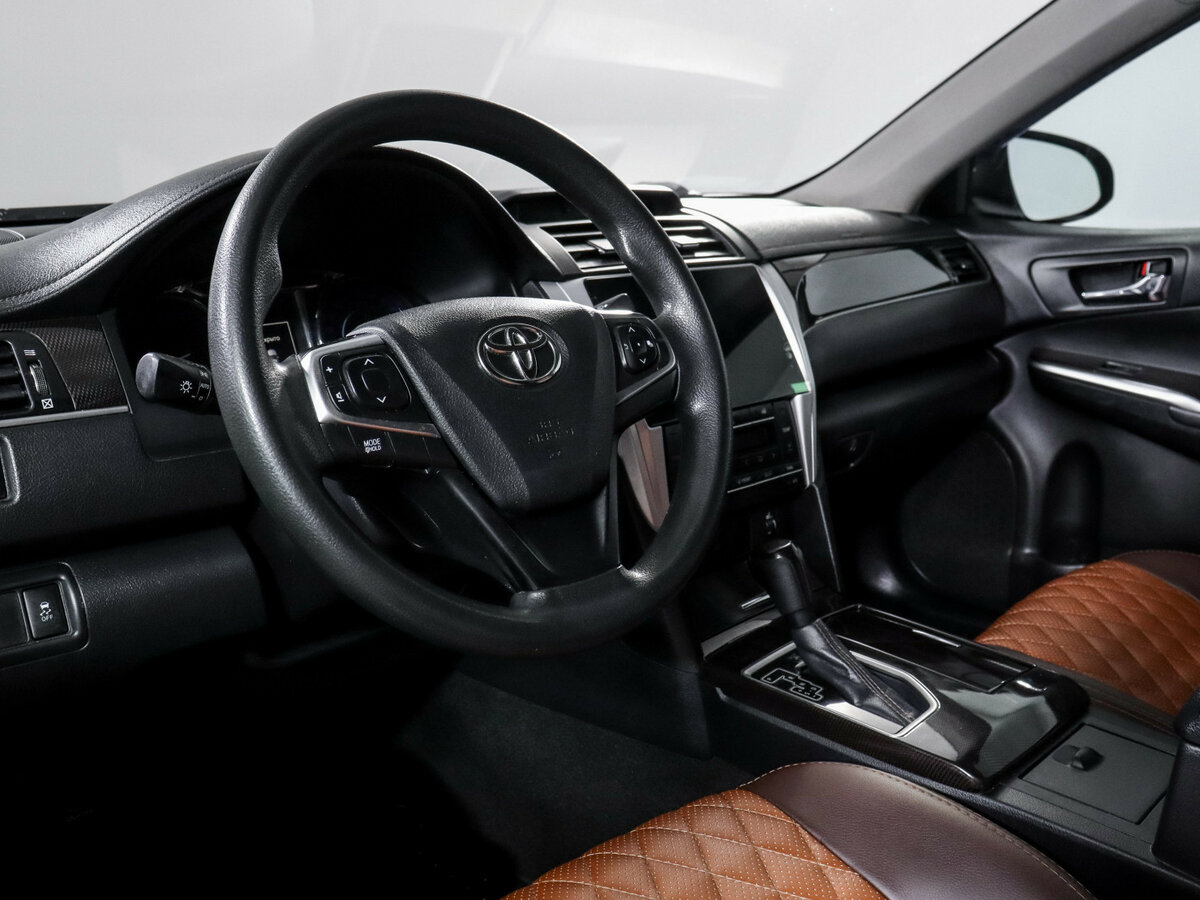 Toyota Camry VII (XV50) Рестайлинг, 2016 Фото №11