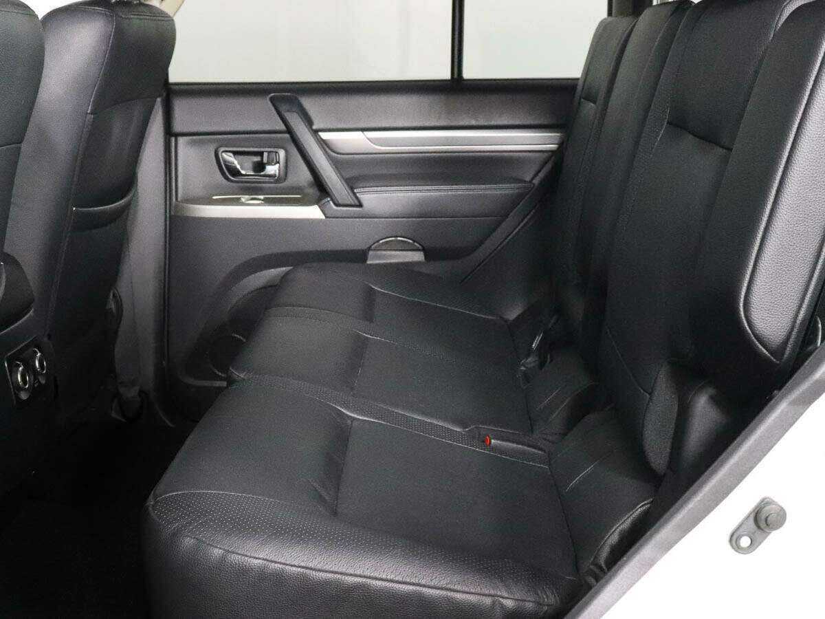 Mitsubishi Pajero, 2014 Фото №8