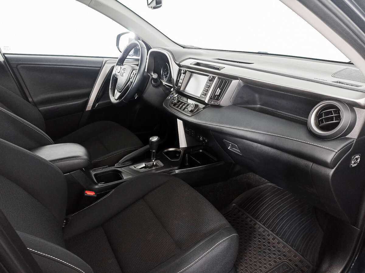 Toyota RAV4, 2018 Фото №9