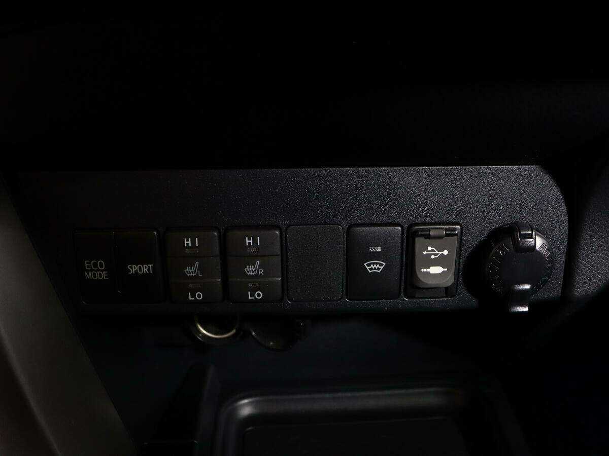 Toyota RAV4, 2017 Фото №20