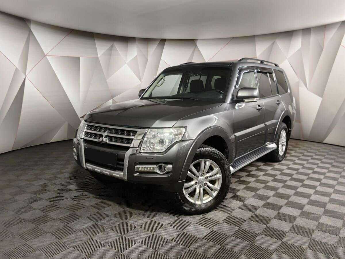 Mitsubishi Pajero, 2015 Фото №1