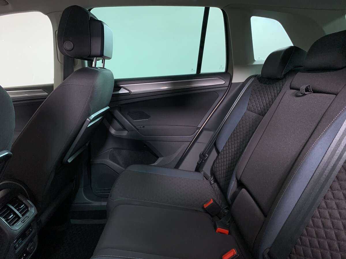 Volkswagen Tiguan, 2020 Фото №17