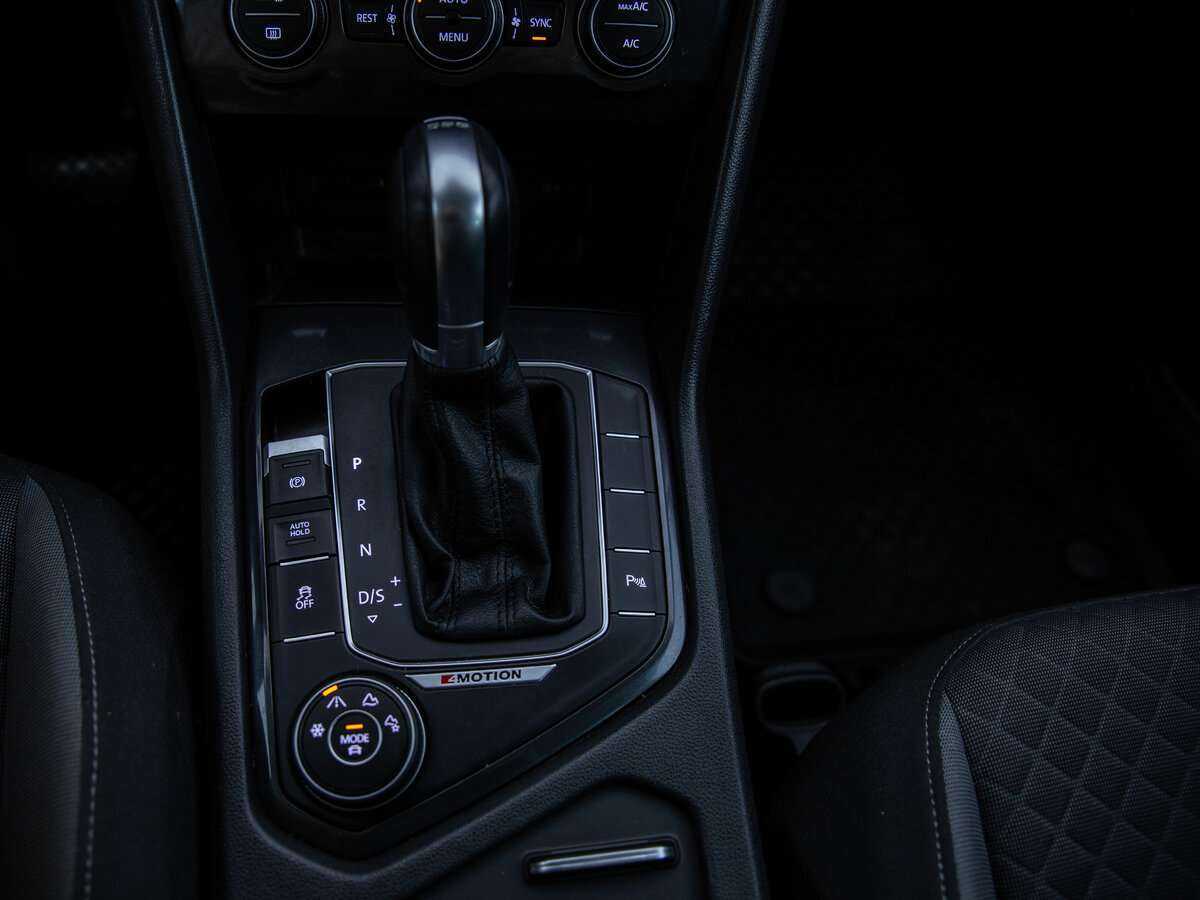 Volkswagen Tiguan, 2017 Фото №17