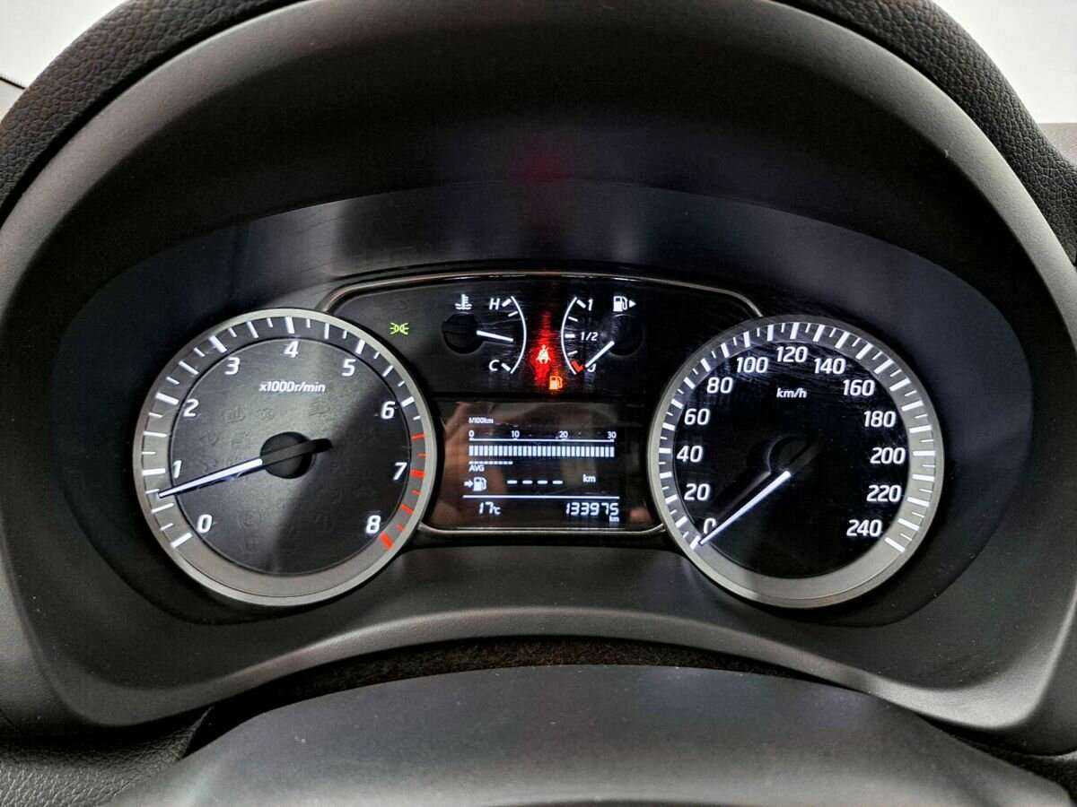 Nissan Tiida, 2015 Фото №11