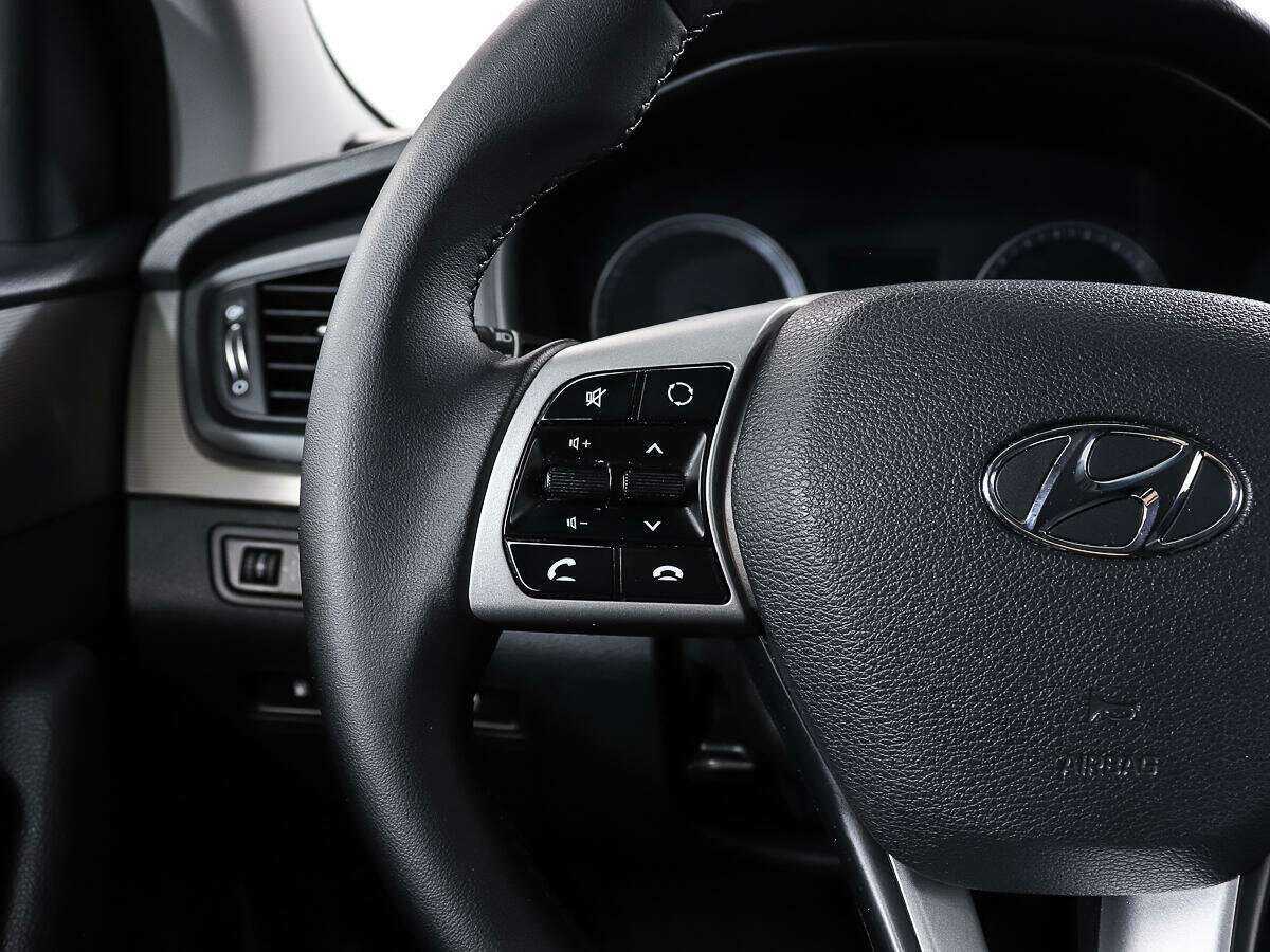 Hyundai Sonata, 2018 Фото №15