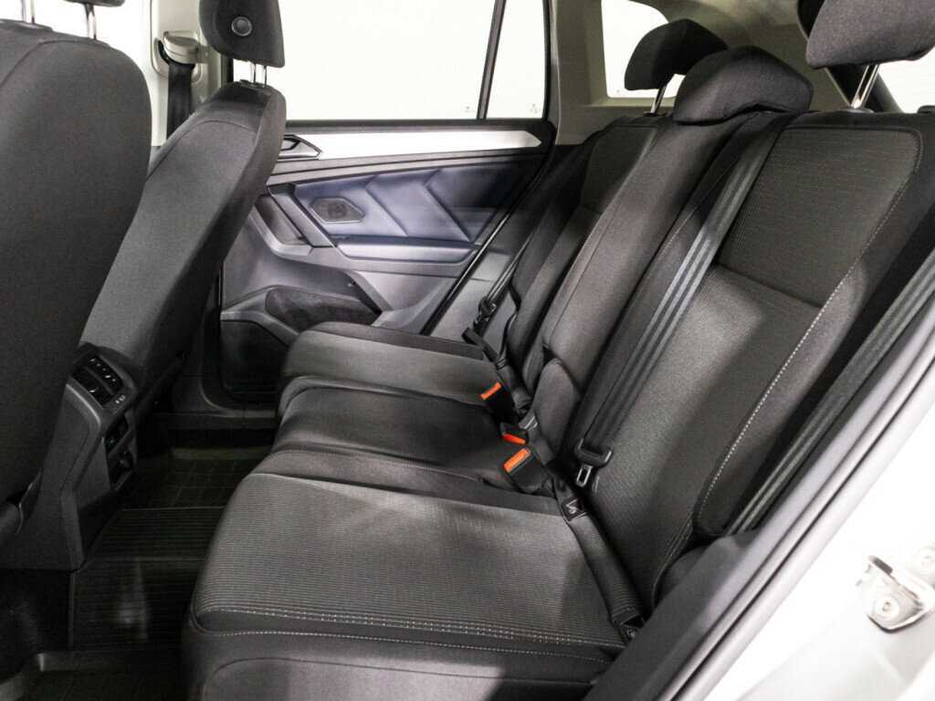 Volkswagen Tiguan, 2020 Фото №10