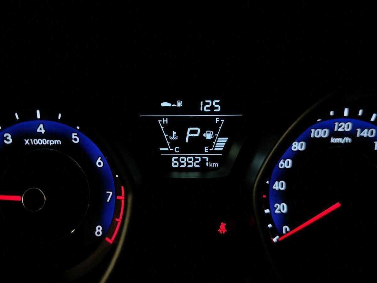 Hyundai Elantra, 2015 Фото №16