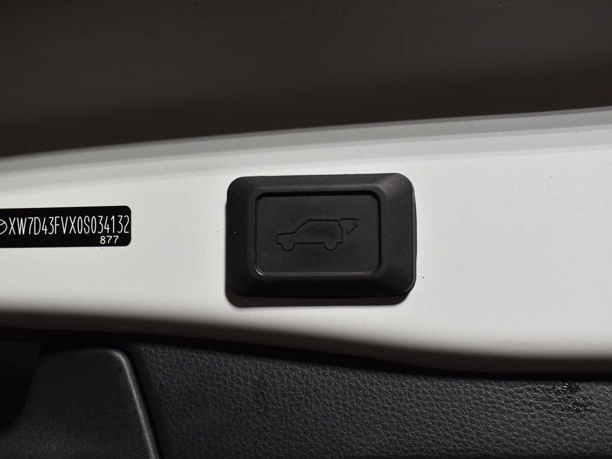 Toyota RAV4, 2021 Фото №7