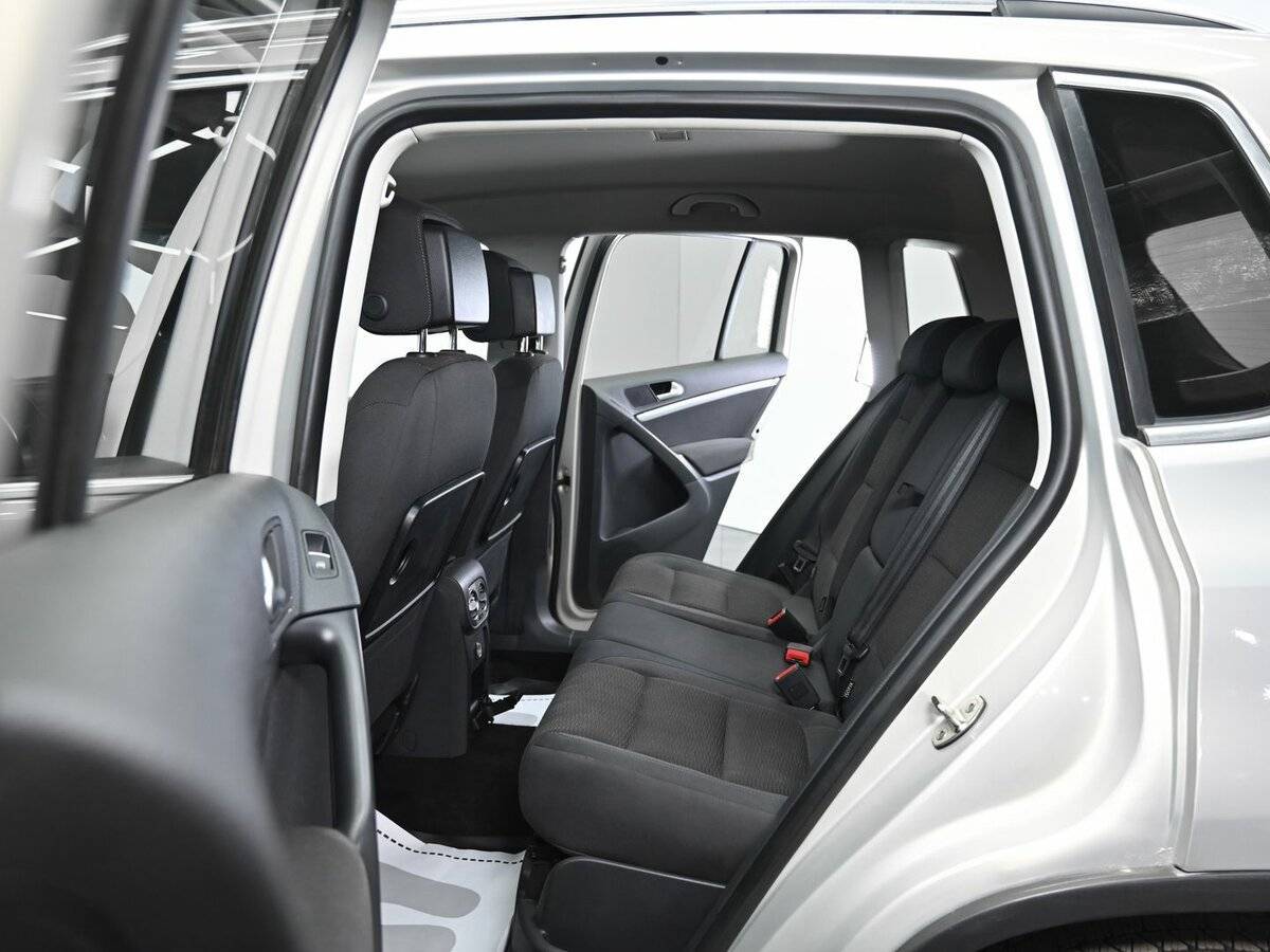 Volkswagen Tiguan, 2012 Фото №11