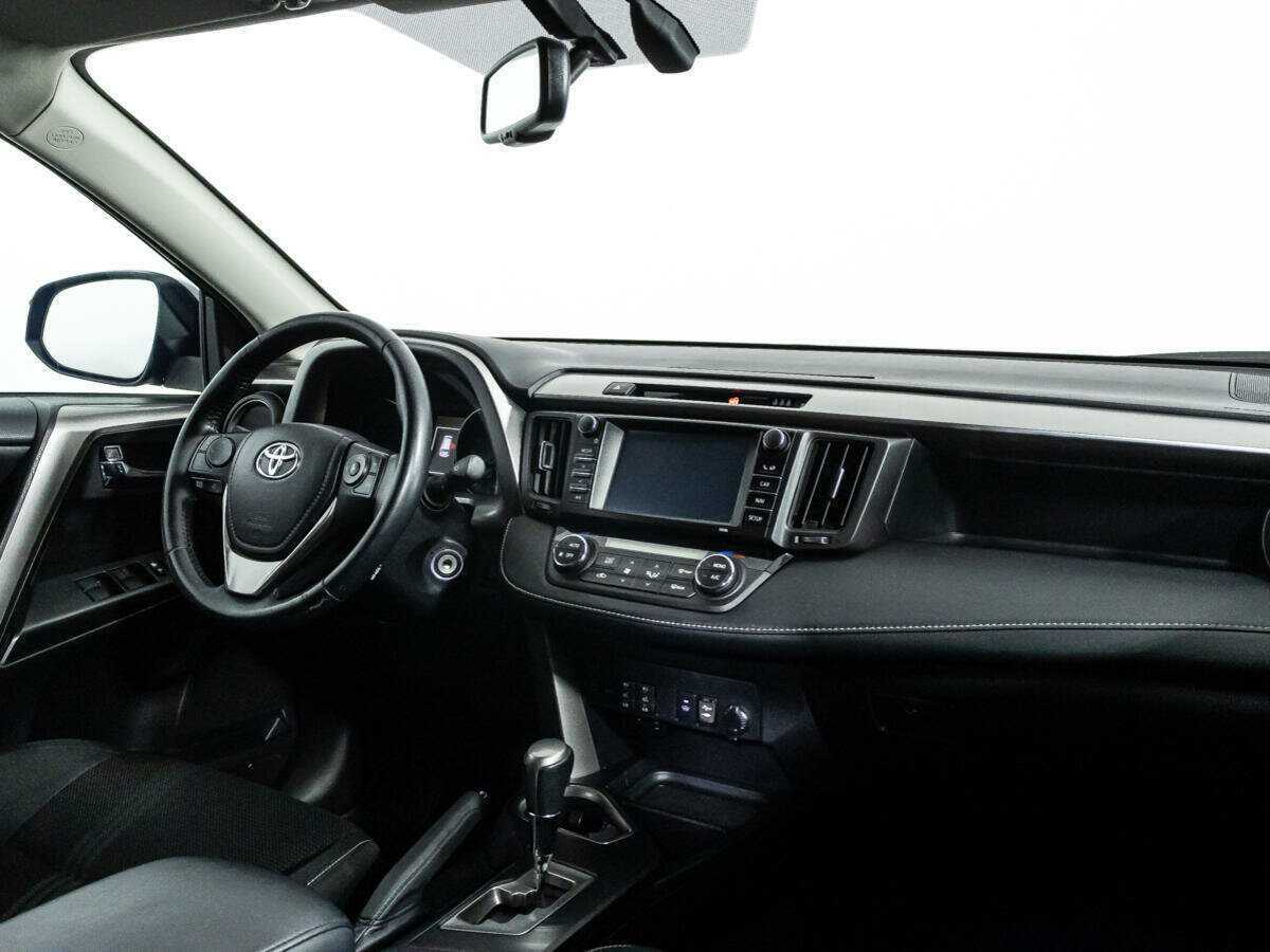 Toyota RAV4, 2017 Фото №8
