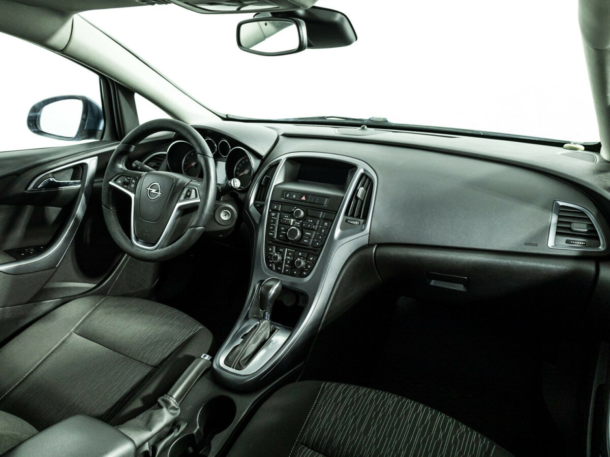 Opel Astra J Рестайлинг, 2013 Фото №9
