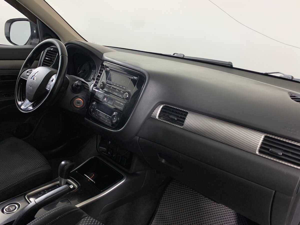Mitsubishi Outlander, 2017 Фото №14
